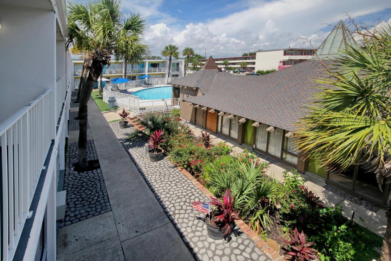 מירטל ביץ' Waikiki Village מראה חיצוני תמונה