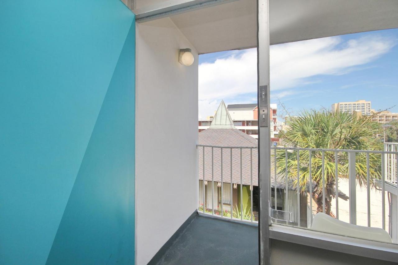 מירטל ביץ' Waikiki Village מראה חיצוני תמונה