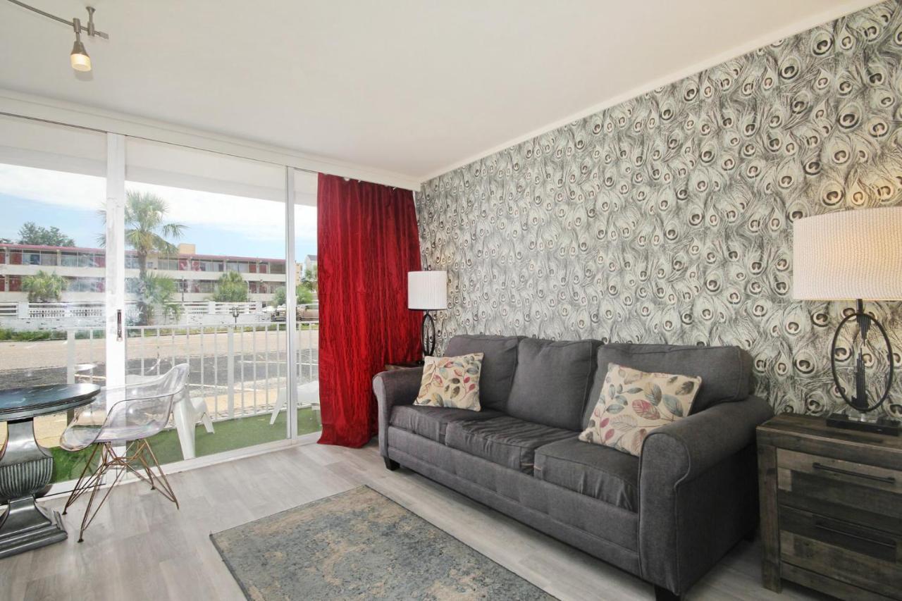 מירטל ביץ' Waikiki Village מראה חיצוני תמונה