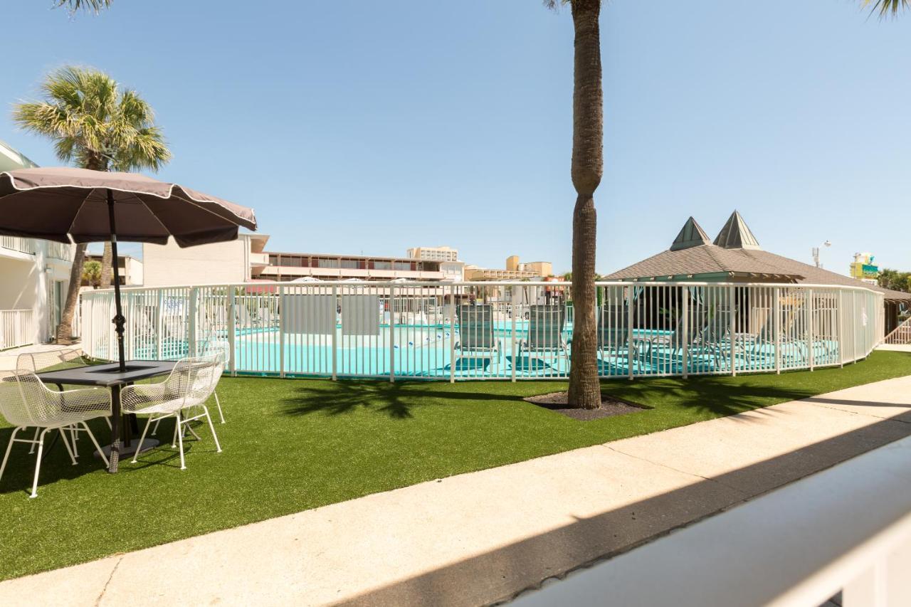 מירטל ביץ' Waikiki Village מראה חיצוני תמונה